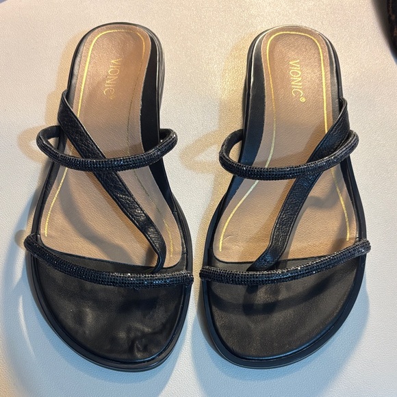 Vionic Shoes - Vionic Elegant Black Strappy Sandals 7.5
